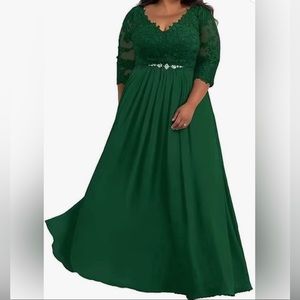 Plus Size Formal Emerald Green Dress - Corset Back - 26/28 (runs small)